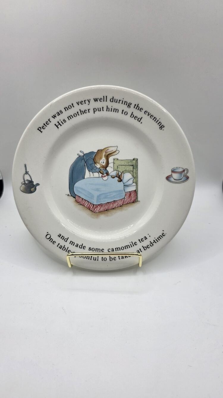 Wedgwood England 1993 Peter Rabbit 7" Nursery plate Beatrix Potter